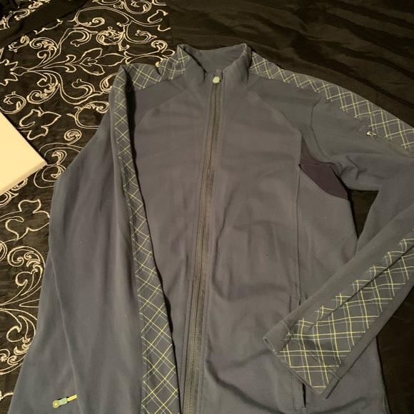 Lululemon M jacket - Picture 1 of 3